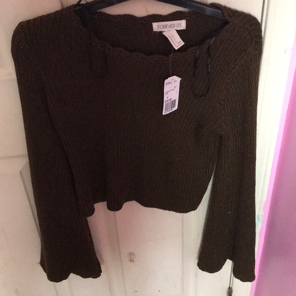 Forever 21 Olive cropped crochet top bell sleeve